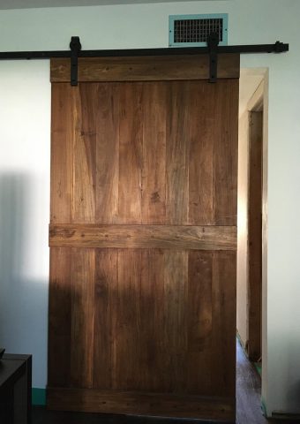 Boynton Beach: Barn Door