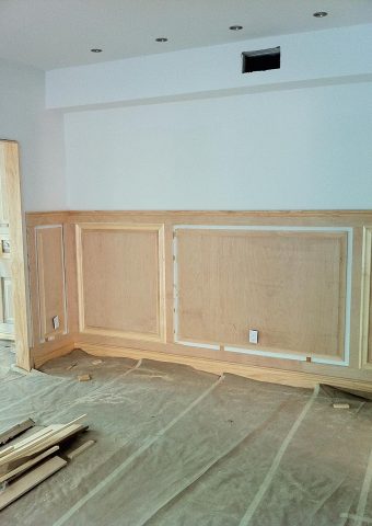 Traditional Wainscoting